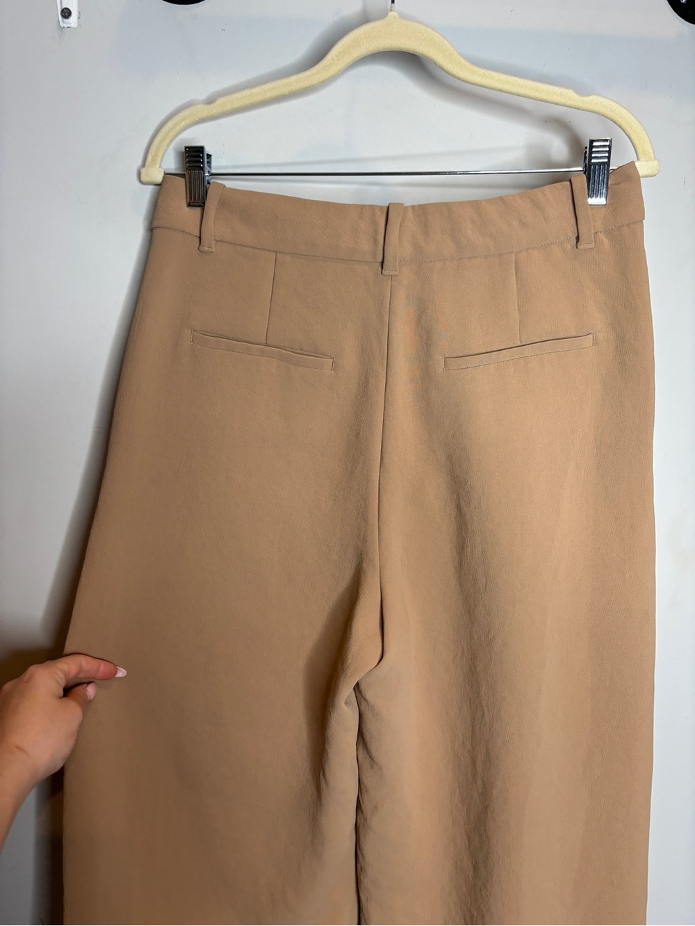 Aritzia The Effortless Pant Wider Crepette Size 10 Desert Sand - Picture 9 of 9